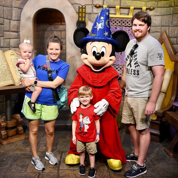 Meet your Posher, Tara - Picture 1 of 1